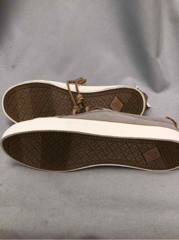 SPERRY SIZE 6 1/2 Ladies SHOES
