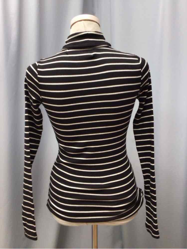 FREE ASSEMBLE SIZE SMALL Ladies TOP