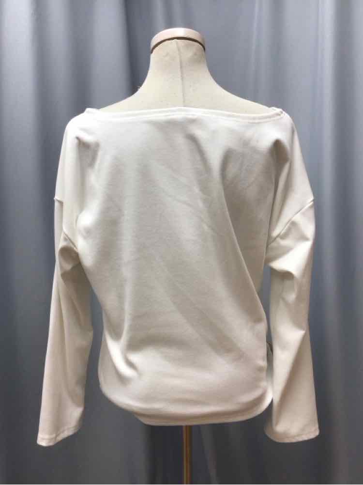 CHICME SIZE MEDIUM Ladies TOP