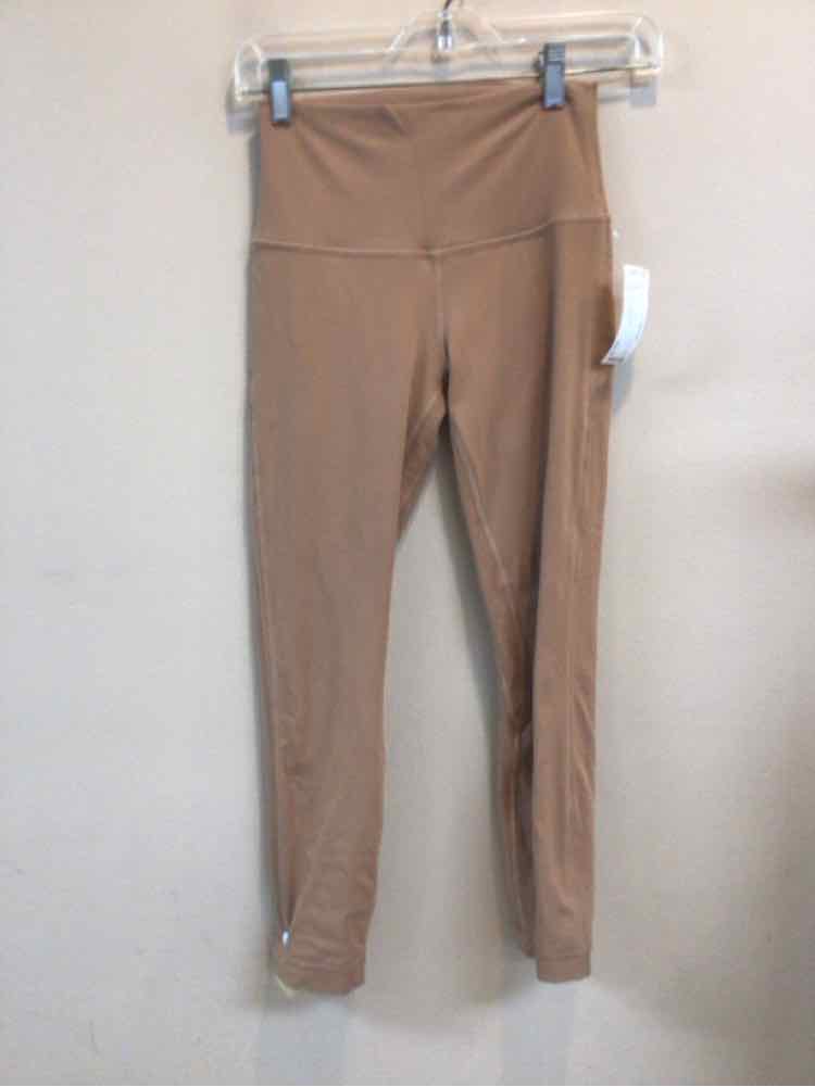 LULULEMON SIZE 4 Ladies EXERCISE