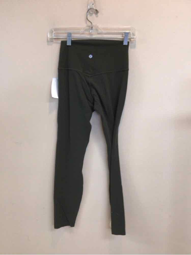 LULULEMON SIZE 4 Ladies EXERCISE