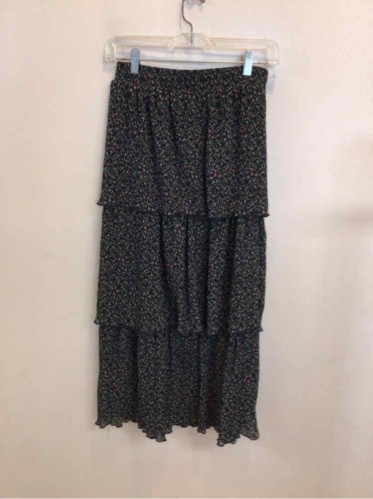 VERNACULAR SIZE SMALL Ladies SKIRT