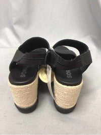 SOREL SIZE 9 1/2 Ladies SHOES