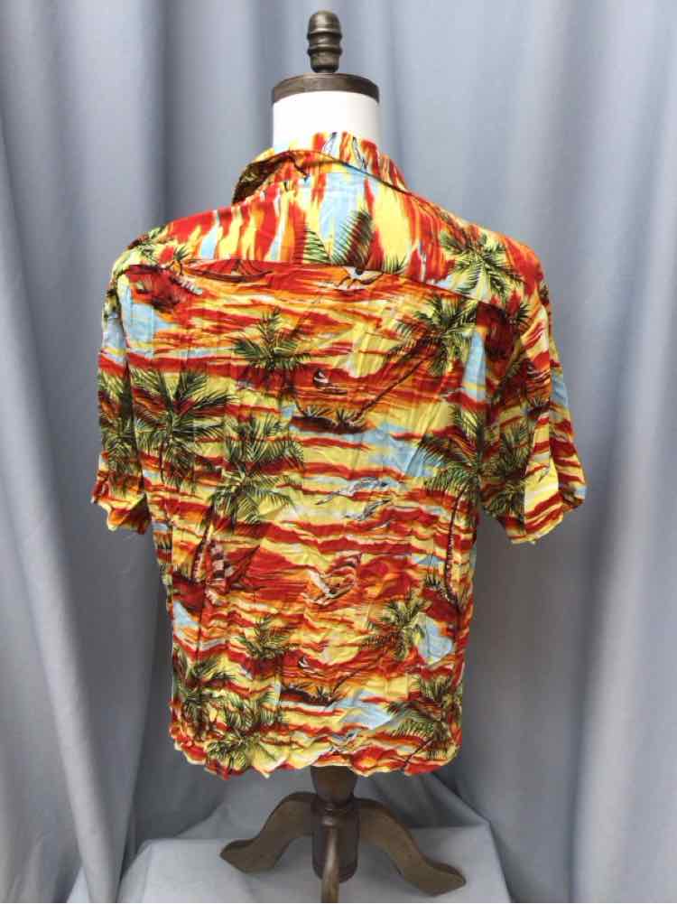 SIZE X LARGE PINEAPPLE CONNECTION Men's SHIRTS