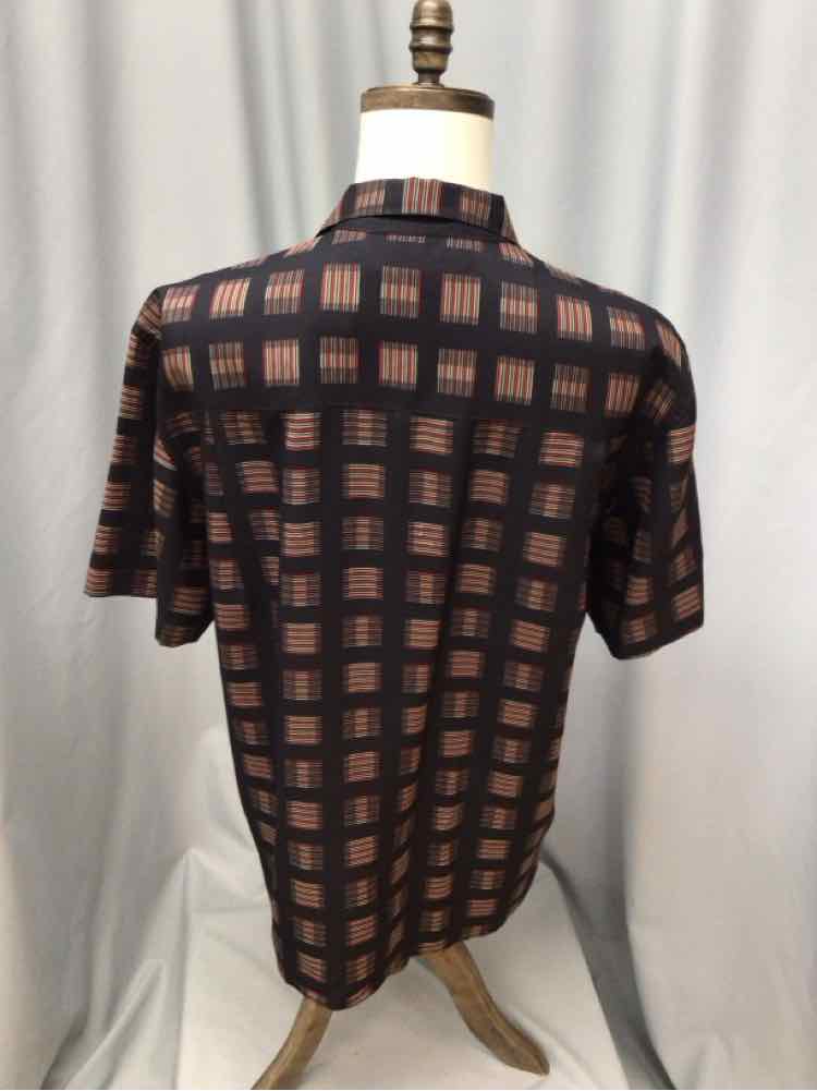 SIZE LARGE AXIS Men's SHIRTS