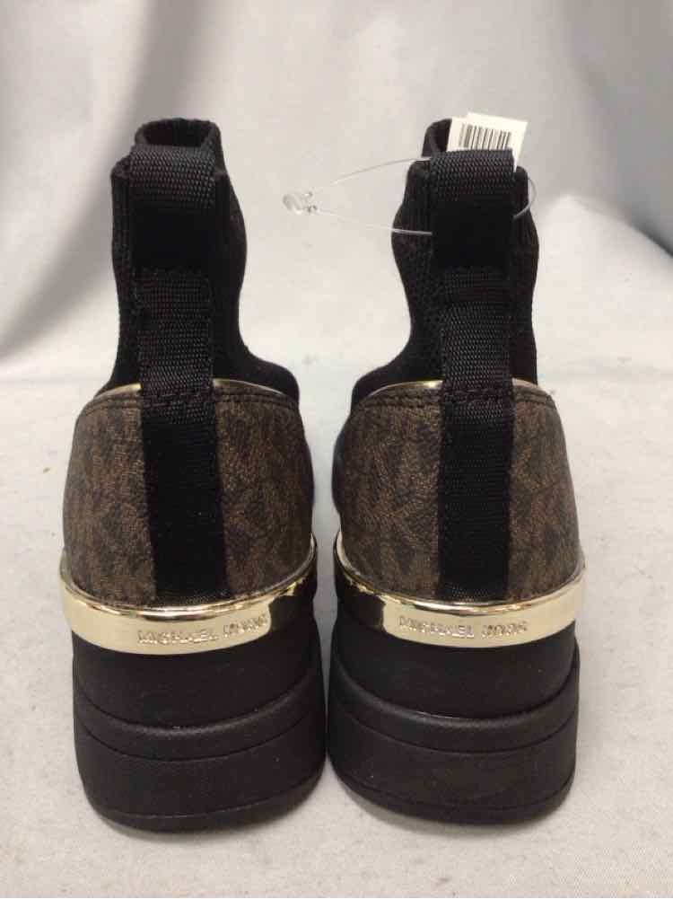 MICHAEL KORS SIZE 6 Ladies SHOES
