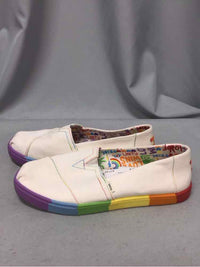 TOMS SIZE 8 Ladies SHOES