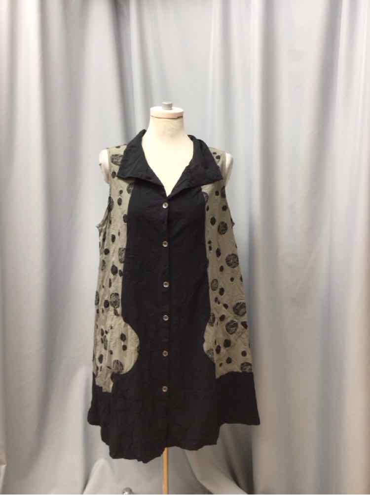 CHALET SIZE MEDIUM Ladies DRESS