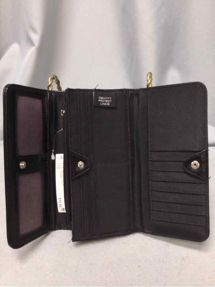 TAHARI SIZE Ladies BAG