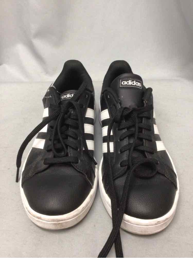 ADIDAS SIZE 9 Ladies SHOES