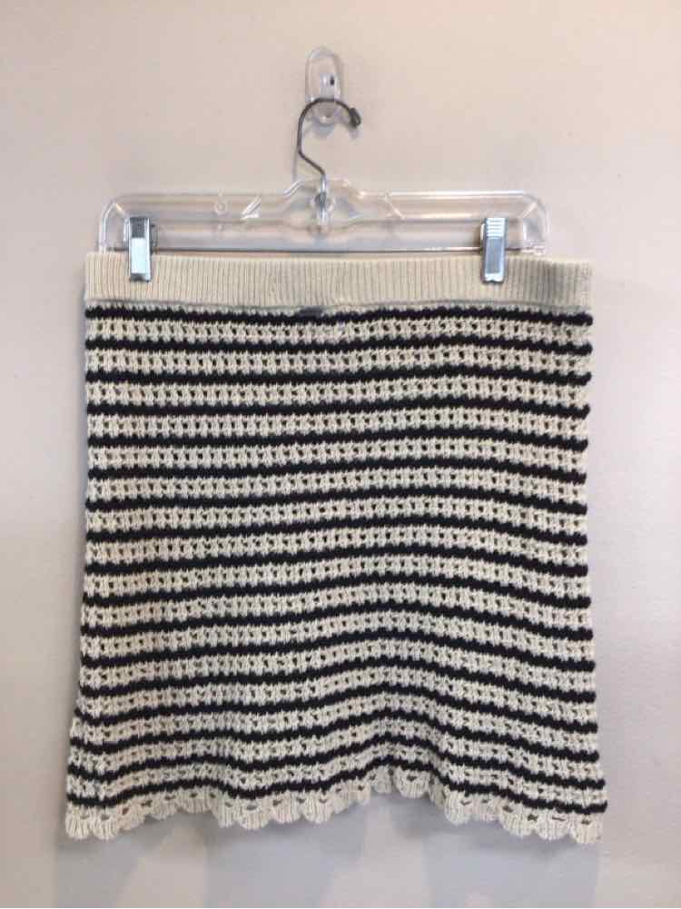 ONEILL SIZE LARGE Ladies SKIRT