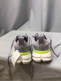 ON CLOUD SIZE 7 Ladies SHOES