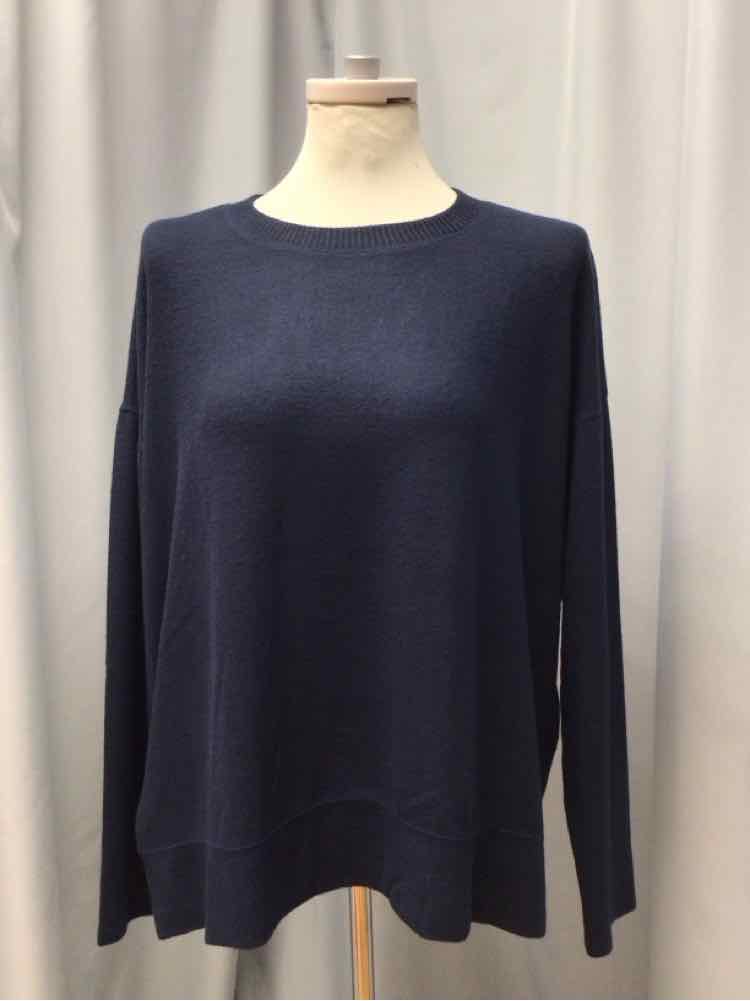 LUCKY SIZE LARGE Ladies TOP