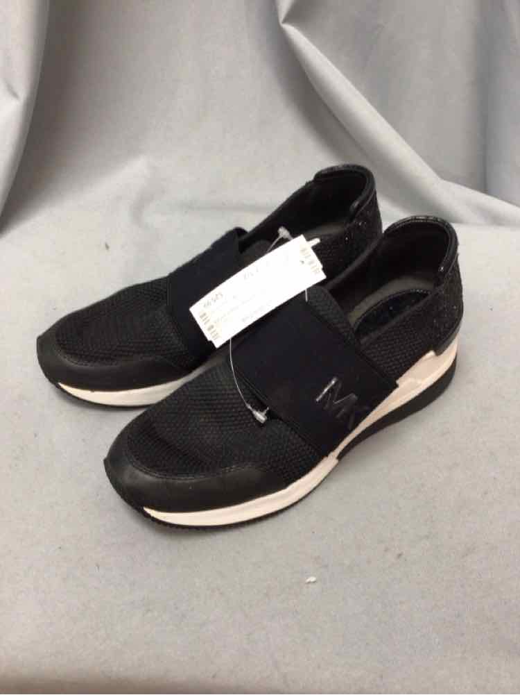 MICHAEL KORS SIZE 7 1/2 Ladies SHOES