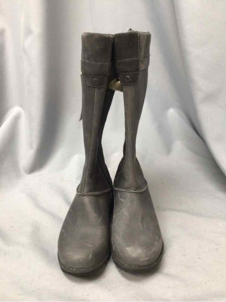 EDDIE BAUER SIZE 6 Ladies SHOES