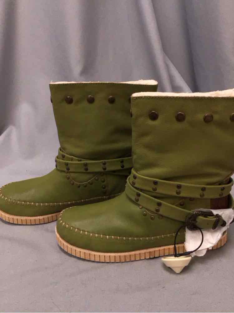 DINGO SIZE 9 Ladies SHOES