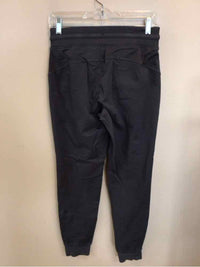 LULULEMON SIZE 6 Ladies EXERCISE