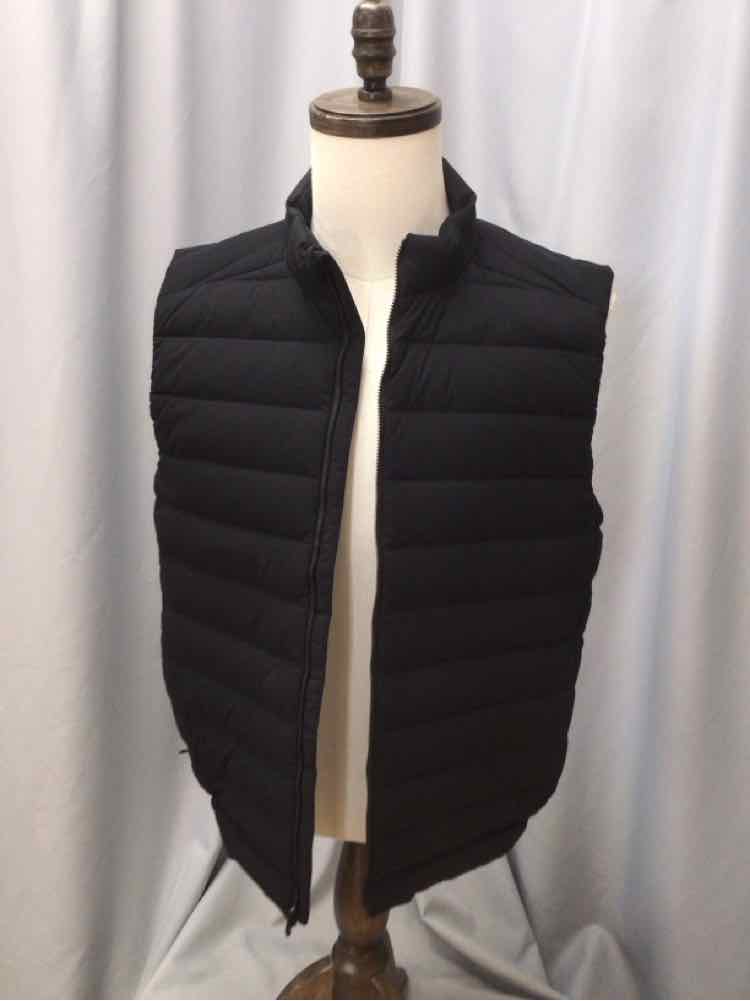 SIZE MEDIUM LULULEMON Men's COATS