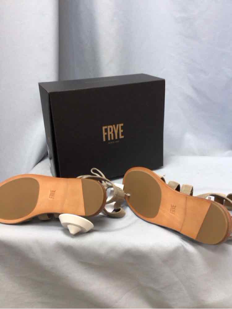 FRYE SIZE 7 Ladies SHOES
