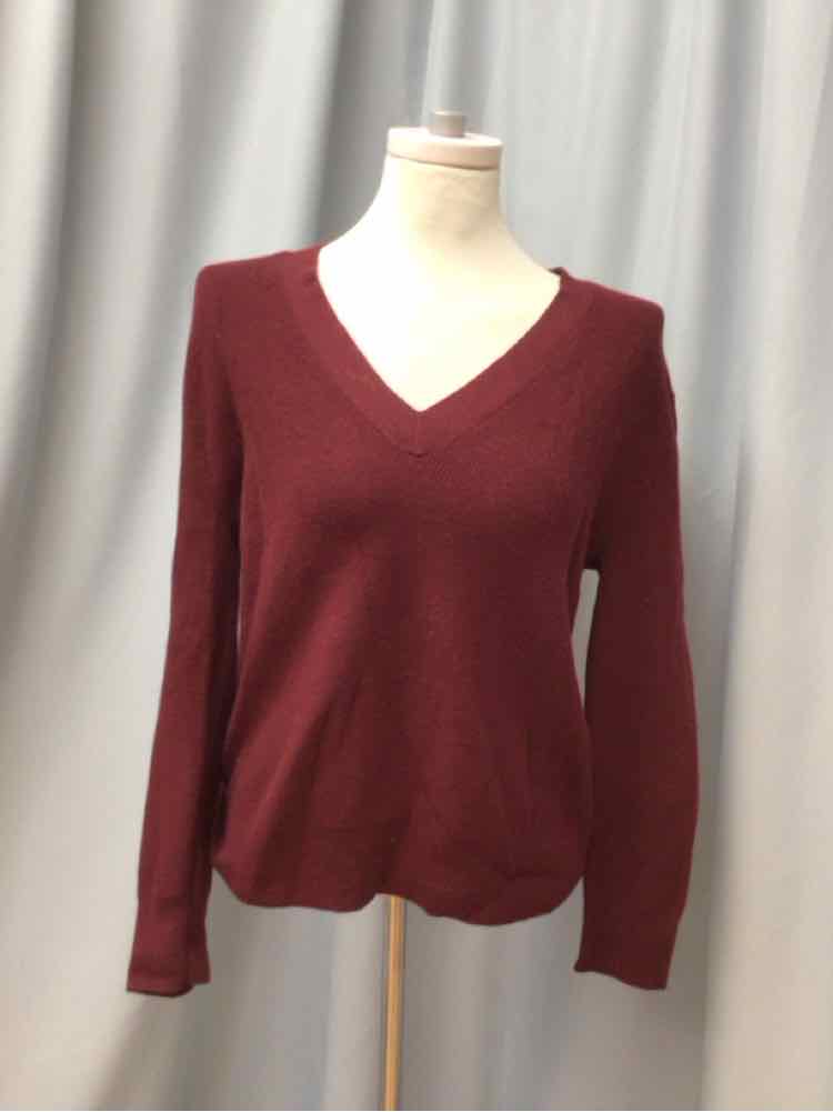 BANANA REPUBLIC SIZE SMALL Ladies TOP