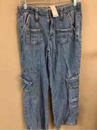 BDG SIZE SMALL Ladies JEANS