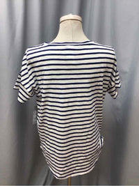 CHICOS SIZE MEDIUM Ladies TOP