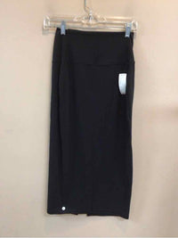 LULULEMON SIZE 6 Ladies SKIRT