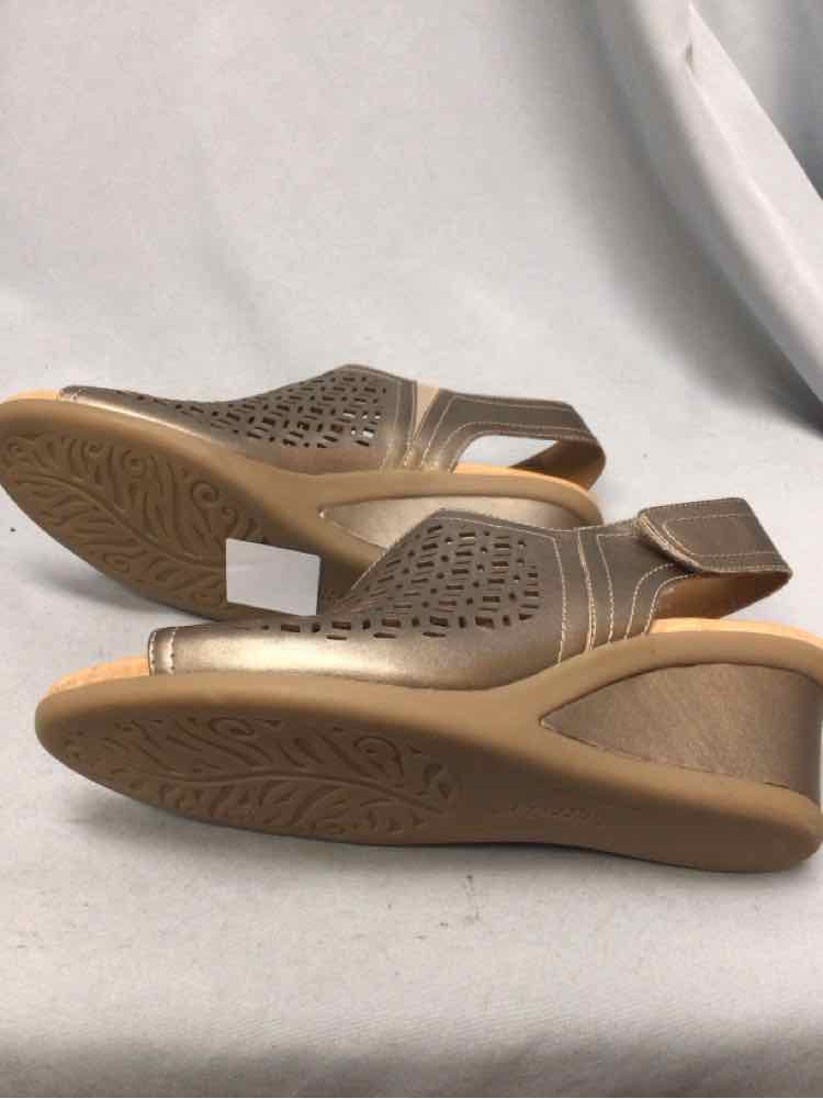 EARTH SIZE 12 Ladies SHOES