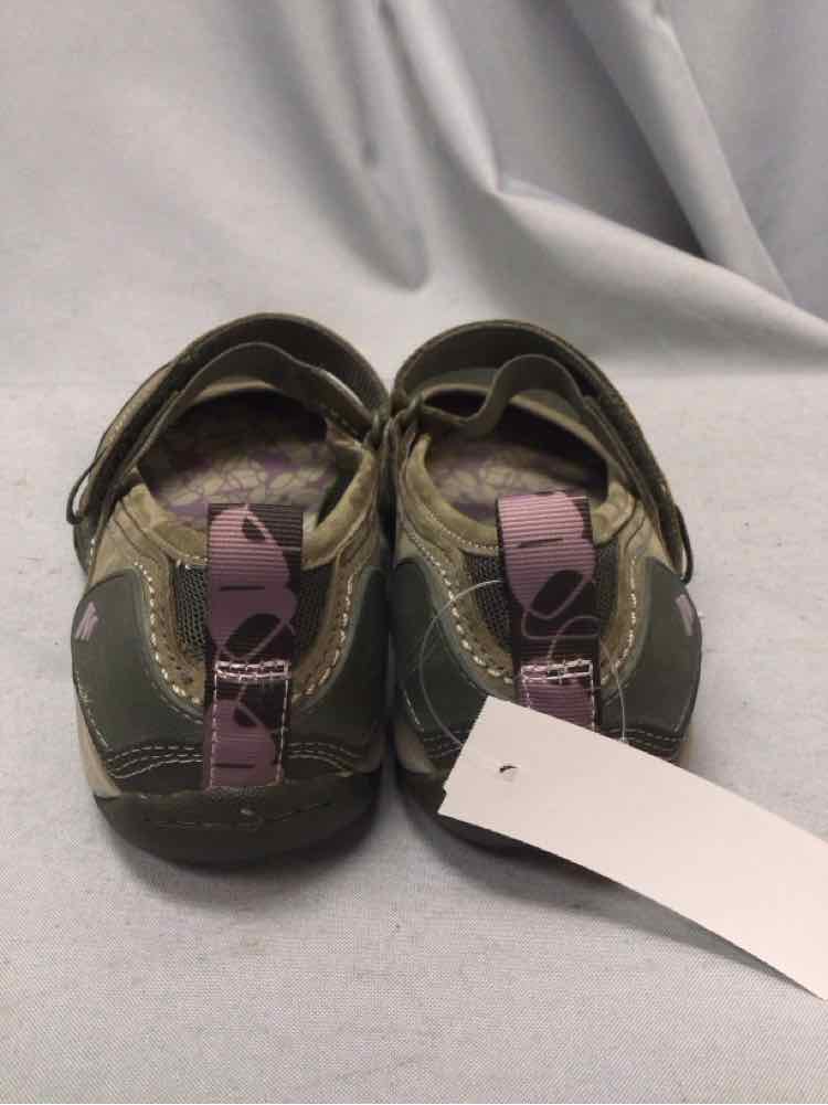 MERRELL SIZE 7 1/2 Ladies SHOES