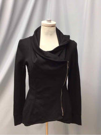 WHITE HOUSE BLACK MARKET SIZE 4 Ladies JACKET