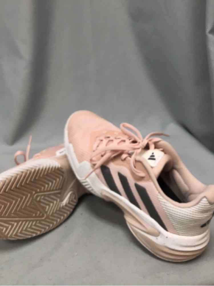 ADIDAS SIZE 7 1/2 Ladies SHOES