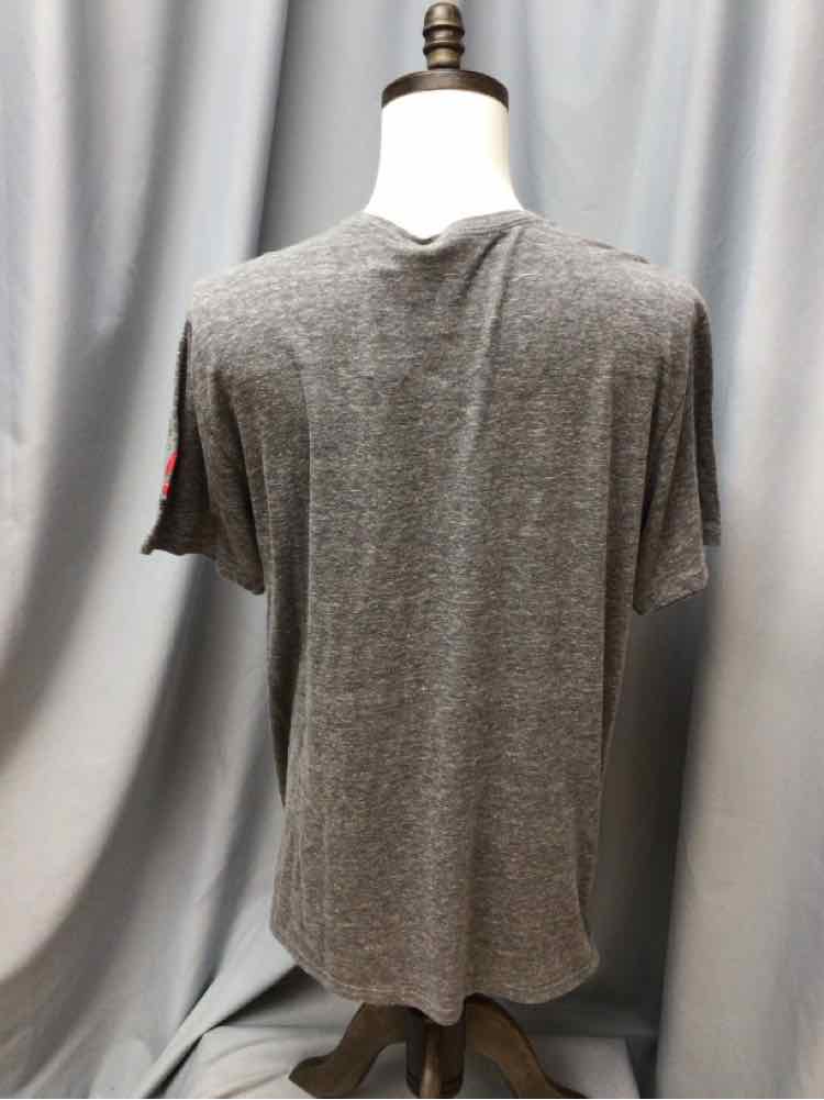SIZE X LARGE REEBOK Men's SHIRTS