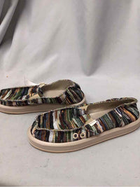 SANUK SIZE 7 Ladies SHOES