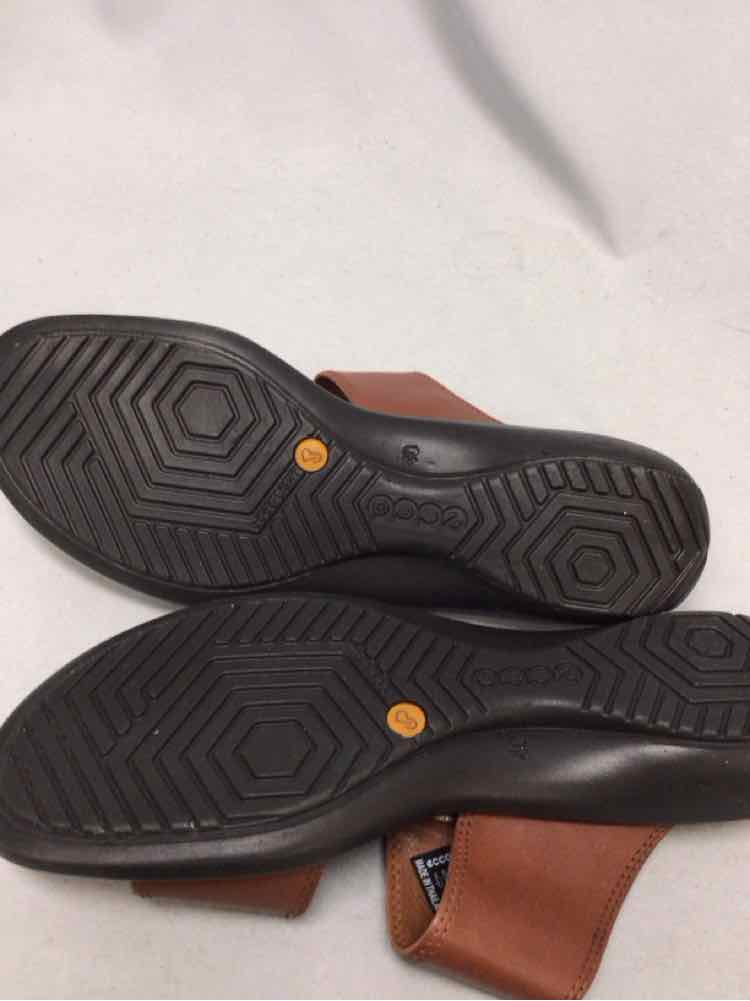 ECCO SIZE 40 Ladies SHOES