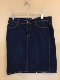 LEVI STRAUSS & CO SIZE 14 Ladies SKIRT
