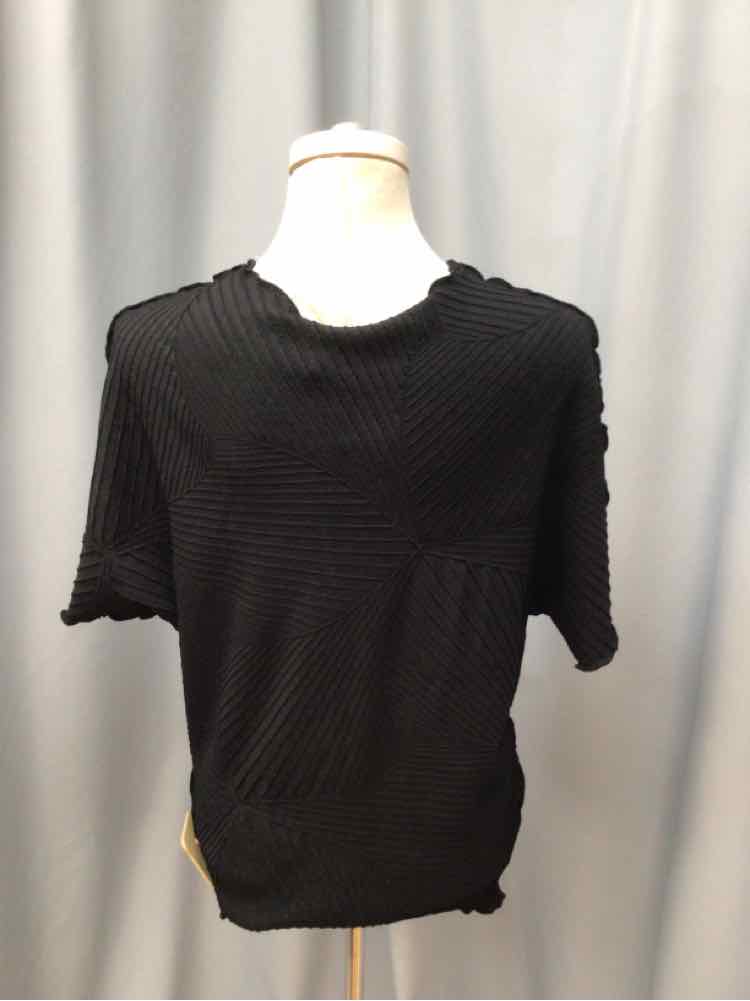 CHICOS SIZE MEDIUM Ladies BLOUSE