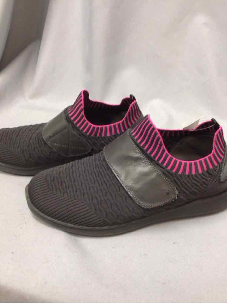 PROPET SIZE 10 Ladies SHOES