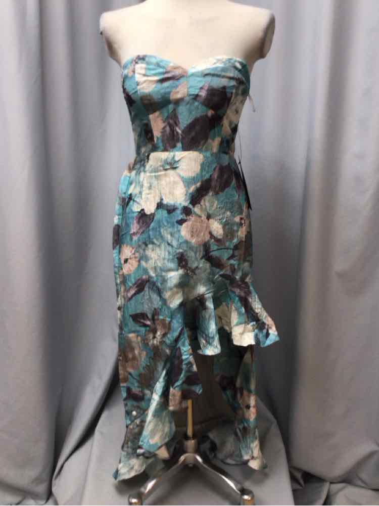 LULUS SIZE SMALL Ladies DRESS