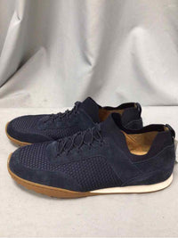 BORN SIZE 11 Ladies SHOES