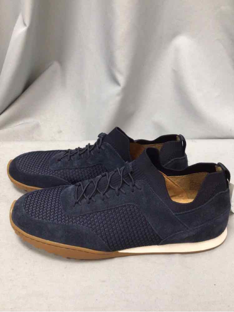 BORN SIZE 11 Ladies SHOES
