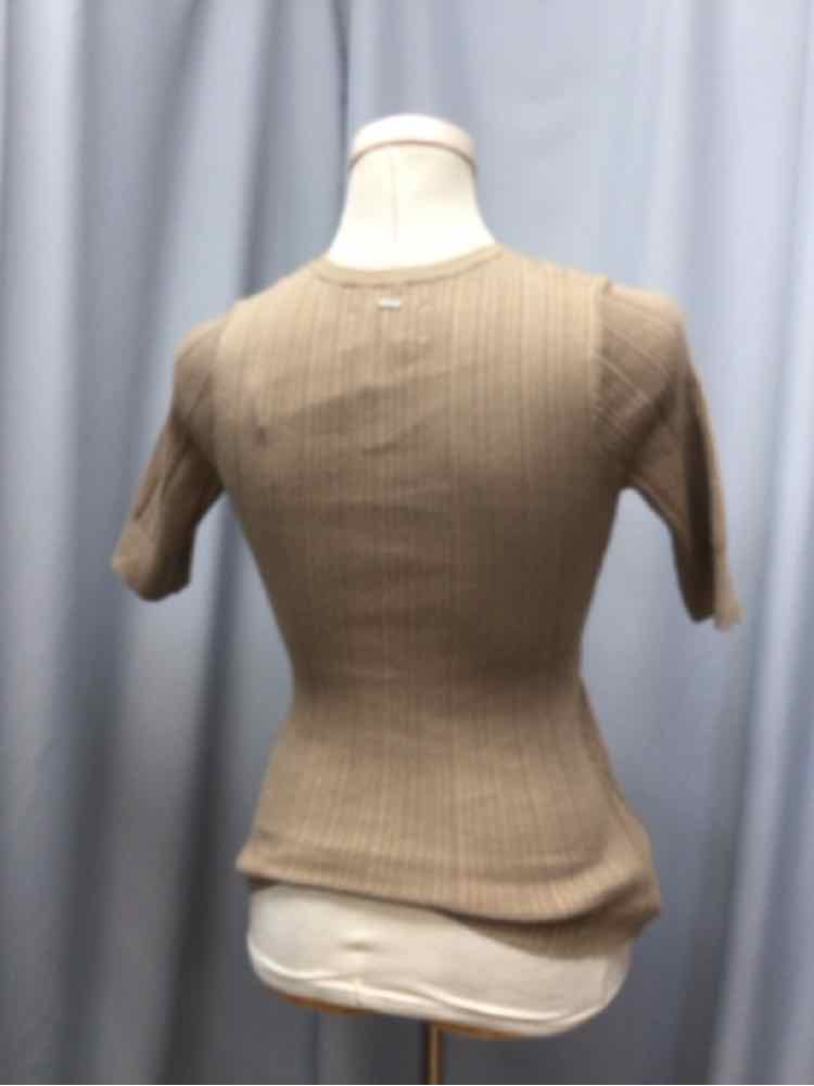 THE NORMAL BRAND SIZE XSMALL Ladies TOP