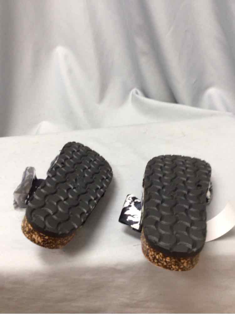 COCO + CARMEN SIZE 7 Ladies SHOES