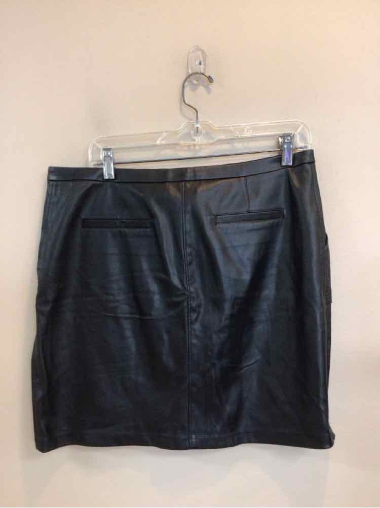DAVID LERNER SIZE LARGE Ladies SKIRT