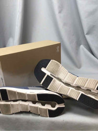 SIZE 10 1/2 ON CLOUD Men's SHOES