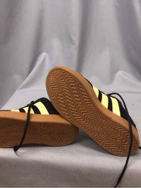 ADIDAS SIZE 7 1/2 Ladies SHOES