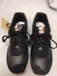 SIZE 9 1/2 NEW BALANCE Men's SHOES