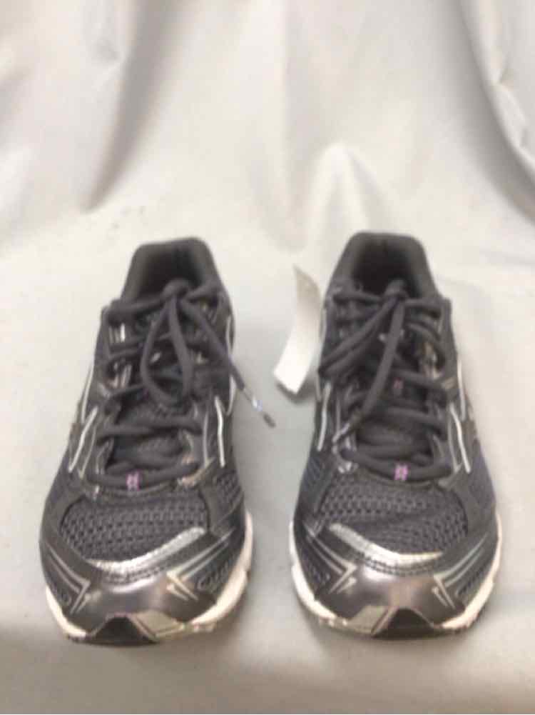 MIZUNO SIZE 9 1/2 Ladies SHOES