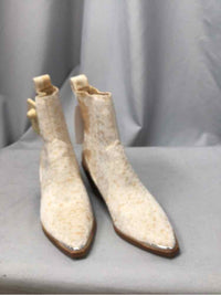 ARIDER GIRL SIZE 5 1/2 Ladies SHOES