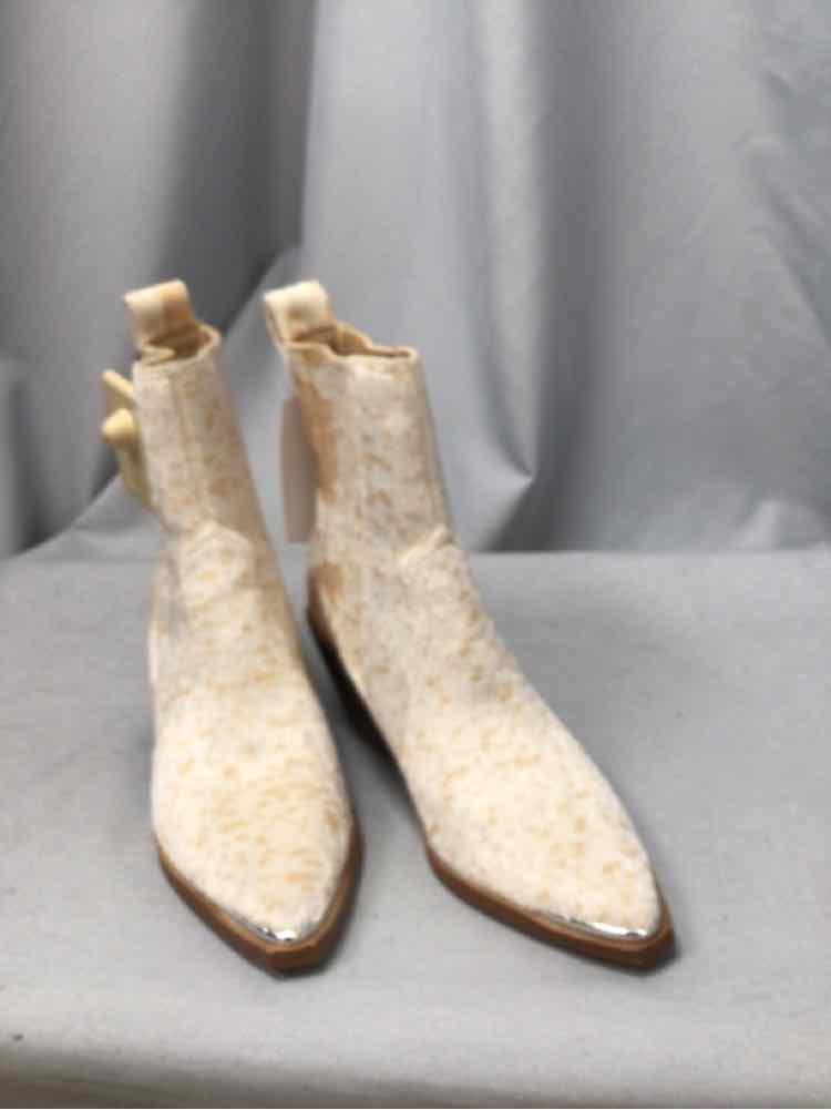 ARIDER GIRL SIZE 5 1/2 Ladies SHOES