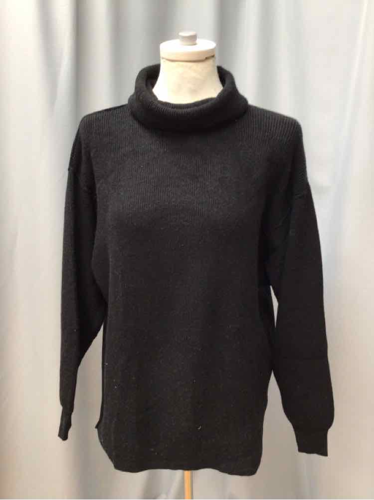 FREE PEOPLE SIZE SMALL Ladies TOP